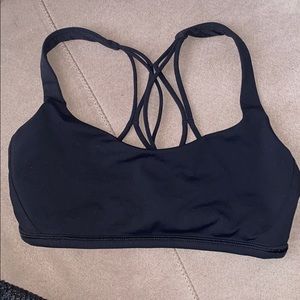 Lululemon sports bra (free to be)